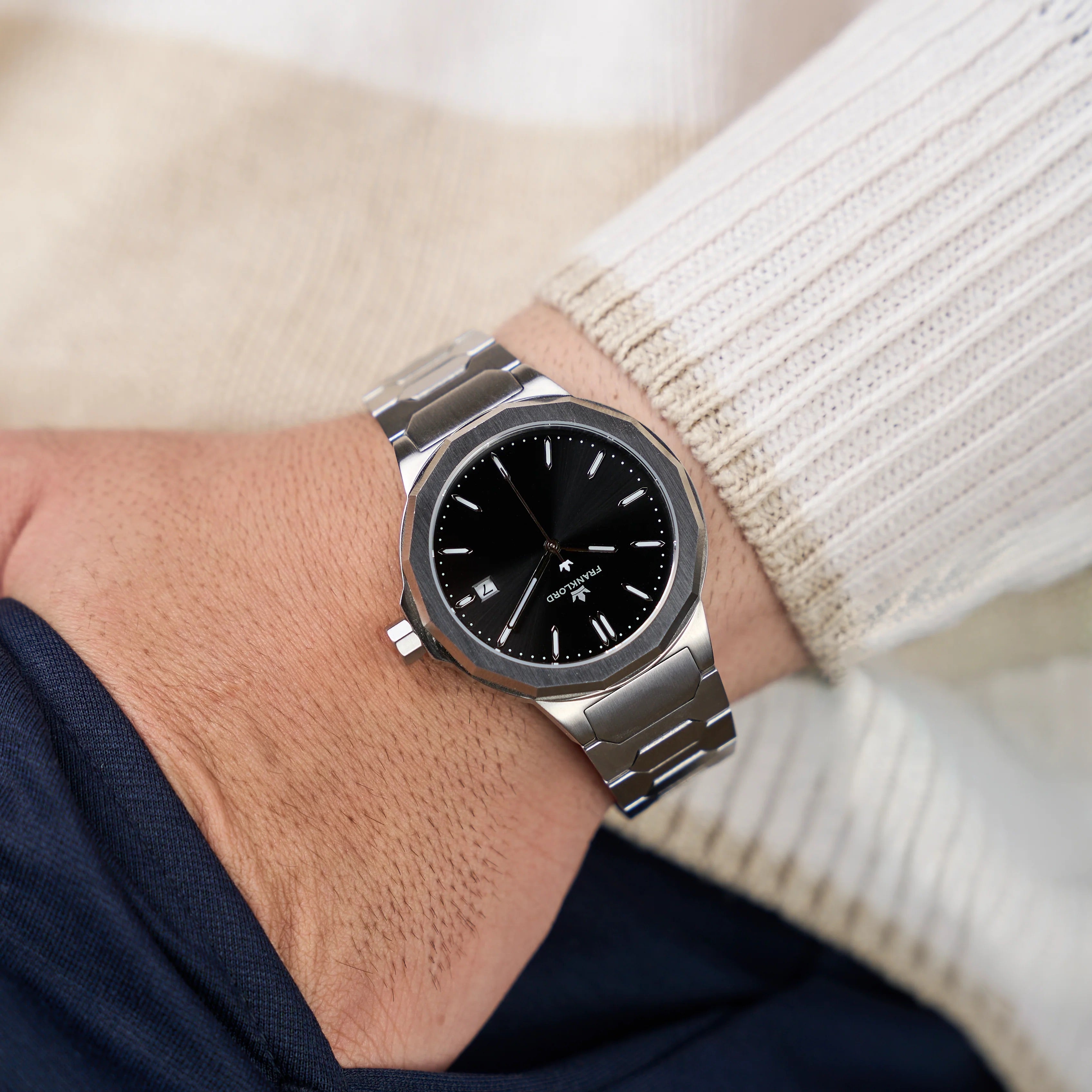 ONYX BLACK