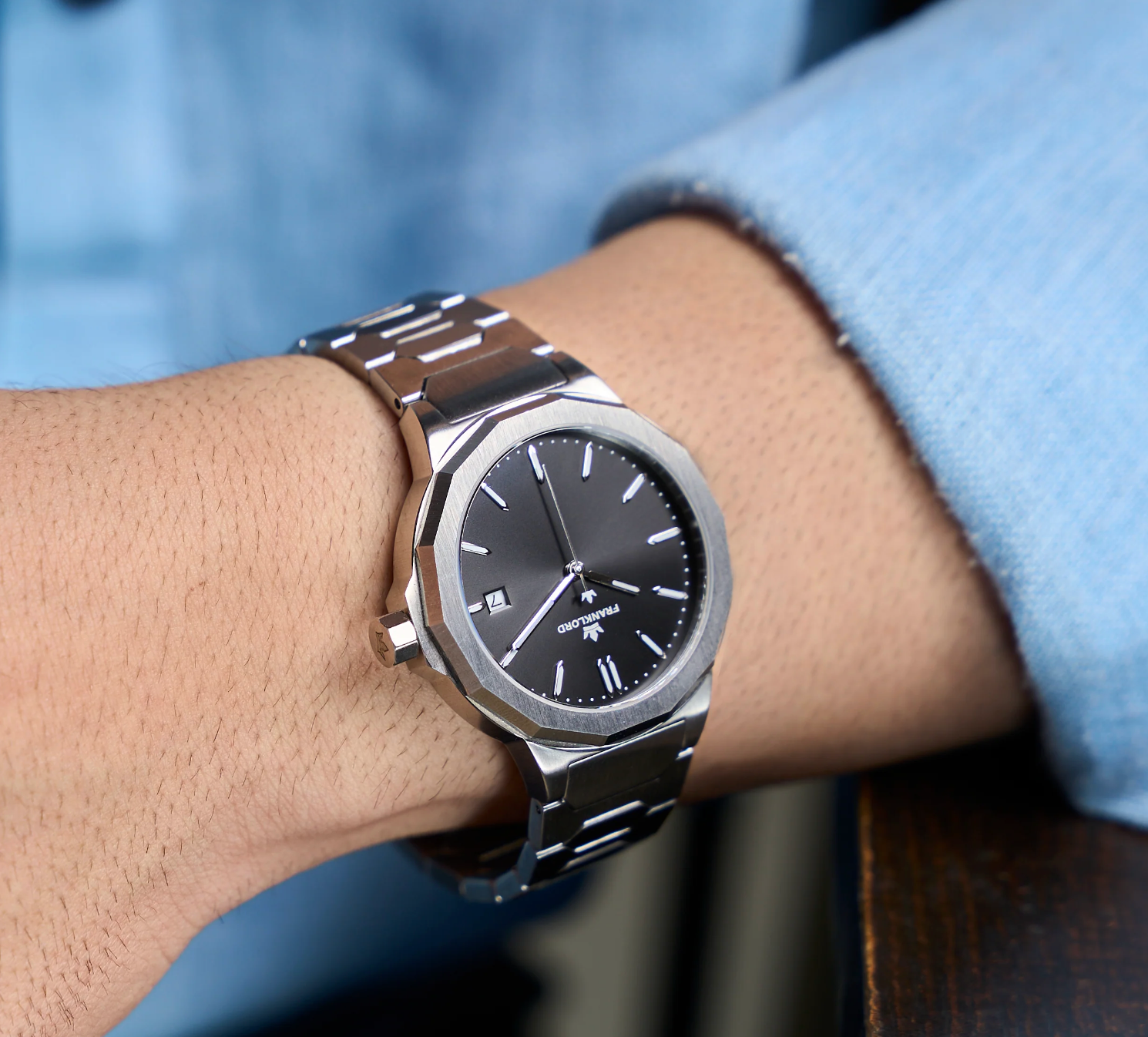 ONYX BLACK